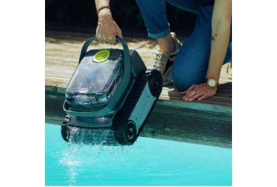 Robot de piscine électrique ou hydraulique : lequel choisir ?